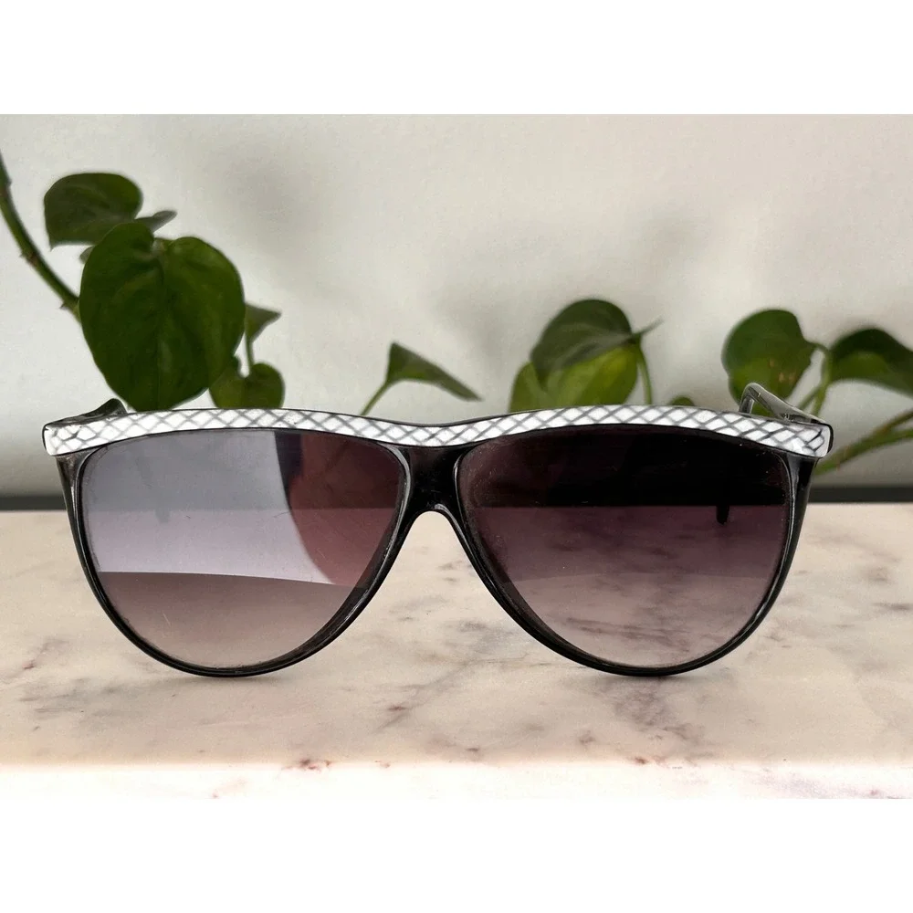 Vintage Italy Oversized Sunglasses Black White Lattice Brow Gradient Lens Retro